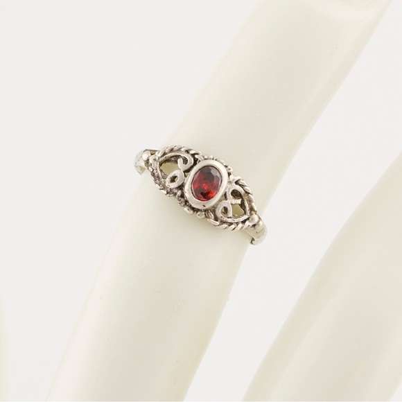 Vintage Sterling Silver Red Glass Ring Size 4 - Picture 5 of 6